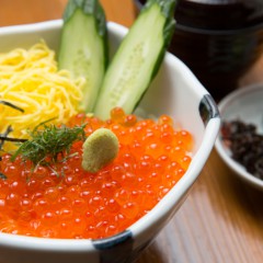 いくら丼 なぎさ汁付　2,500円
